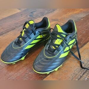 Adidas Soccer Cleats, Kids SIZE 2.5